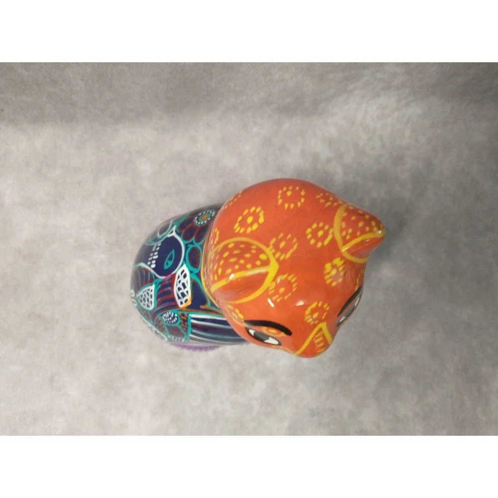 Talavera Cat Figurine Mexican Folk Art Hand Painted Redware‎ 5.5 In Tall